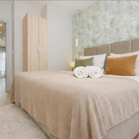 Aparthotel Inpoint Wawel View Between Old Town And Kazimierz Quarter 3*