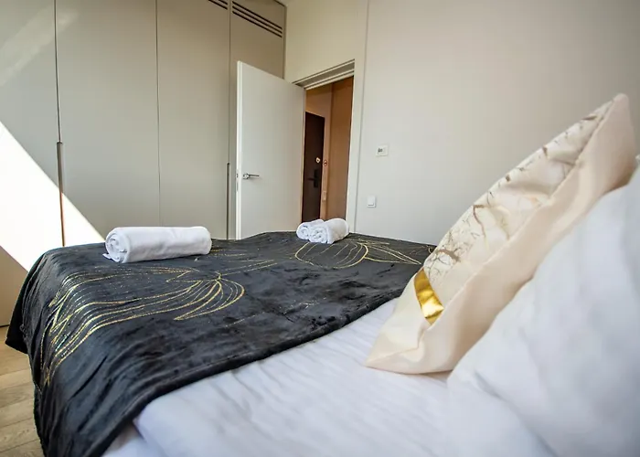 Inpoint Wawel View Apartments- Free Underground Parking 4* Cracovie