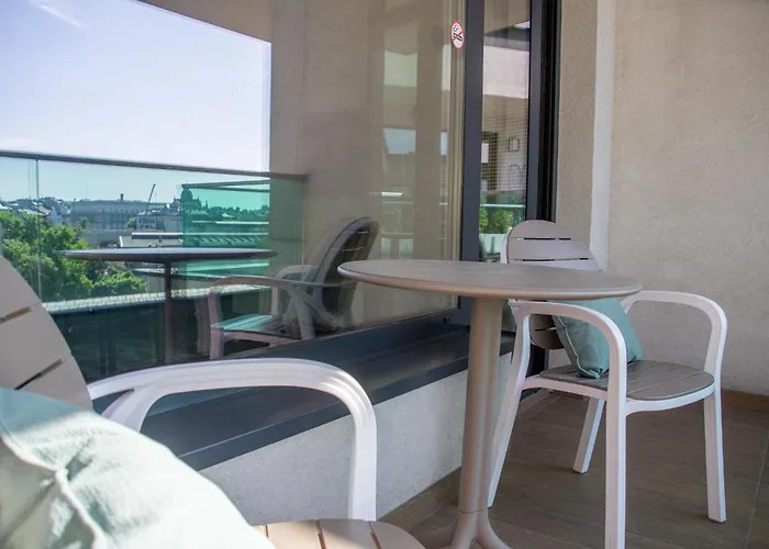 Inpoint Wawel View Apartments- Free Underground Parking Appart hôtel Cracovie